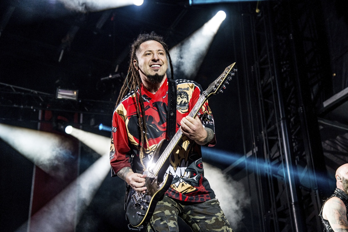 Five Finger Death Punch Sandviken