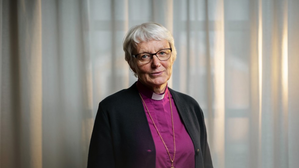 Ärkebiskopen Antje Jackelén sätter fingret på partikyrkopolitikens problem.
