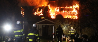 Torktumlarbrand spred sig – villa brann ner