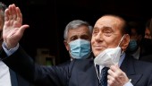 Krasslig Berlusconi på sjukhus