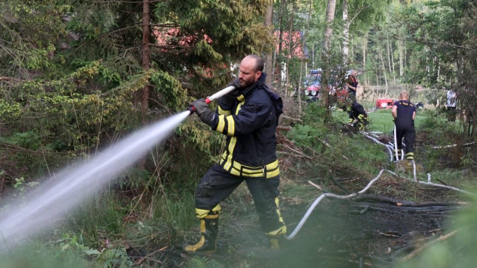 Vid sommarens skogsbränder var det många frivilliga som ville hjälpa till. Nu ska kommunerna bli ännu bättre på att ta tillvara på hjälpen.