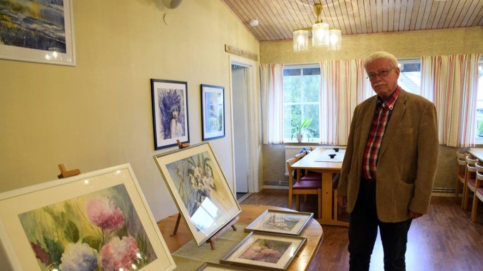 Göran Berglund har varit sekreterare för Virserums konstförening i 29 år, nu läggs föreningen ner.