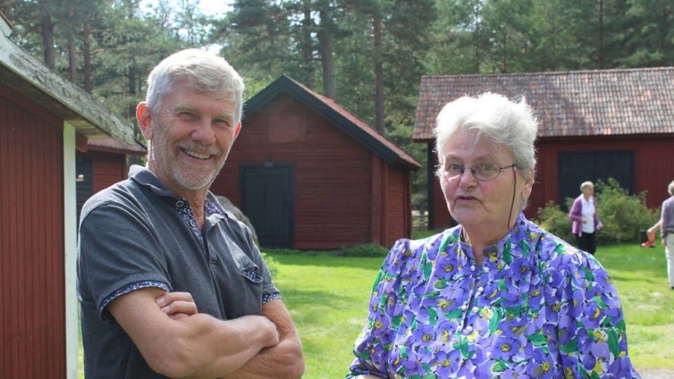 Två PRO-ordförande i samspråk. Kisas Anders Lind och Södra          Kindas Louise-Marie Karlsson