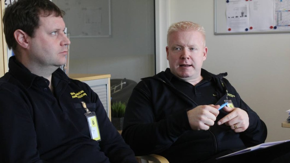Brandmästare Andreas Enberg och säkerhetssamordnare Ulf Bowein under måndagens planeringsmöte.