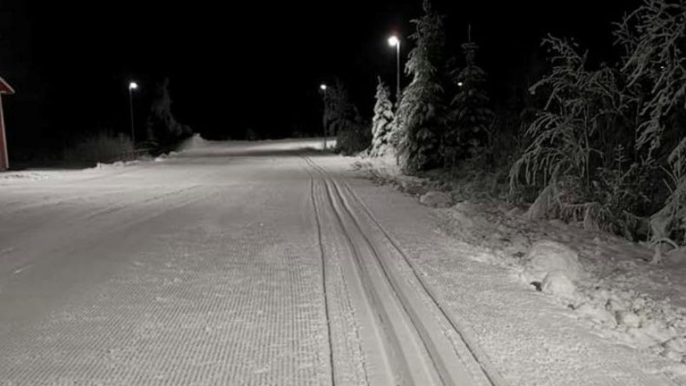 Vintern har redan kommit till konstsnöspåret i Eksjö.