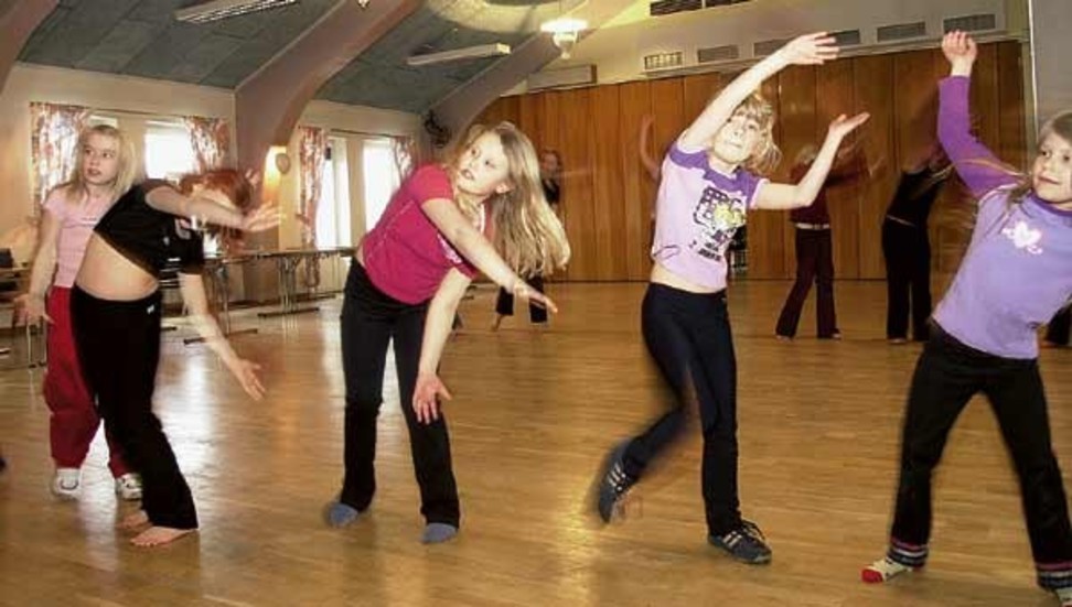 De första dansstegen på vägen mot en Kulturskola i Hultsfred har redan tagits. Kommunala musikskolan provar sig fram med två dansgrupper