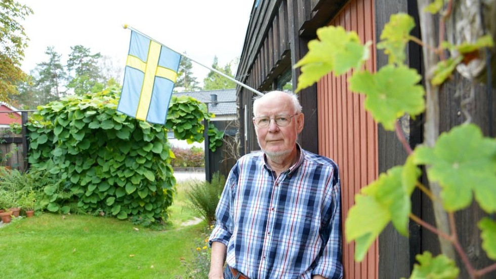 Hans intressen har tagit Magnus Svensson ut i världen och lett till många spännande möten. Nu fyller han 80 år, men håller igång fortfarande. En gång i veckan övar han med Gunnebo musikkår,                               där han spelar bastuba.