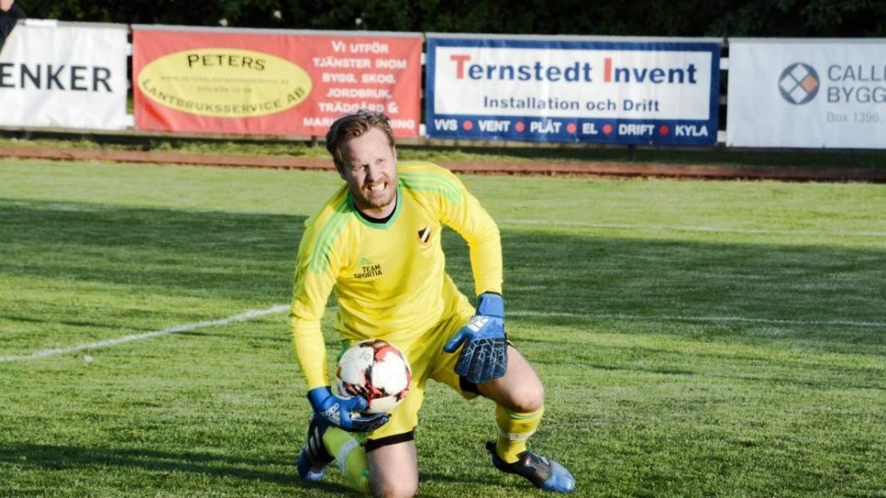 Martin Persson har bara spelat två seriematcher i år – på grund av en inflammerad axel.