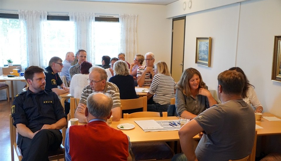 Polisens medborgardialoger i Ydre avslutades i Österbymo. Foto: Lars-Göran Bexell