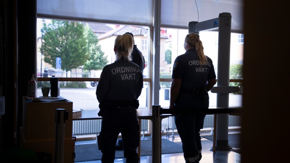 En 33-årig man har åtalats för att ha våldtagit en kvinna. Han kommer att ställas inför rätta i Linköpings tingsrätt. 