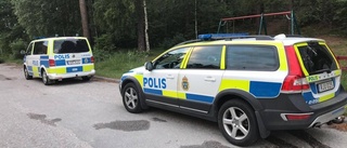 13-åringen sprängskadades när barnen lekte vid stranden