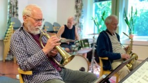 Skolans äldsta sommarkurs lockar människor från hela landet: "Musik förenar oss"