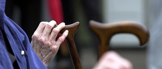 Min 95-årige pappa tvingas bli papperslös – efter 60 år i Sverige