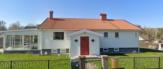 Nya ägare till 60-talshus i Stjärnhov - prislappen: 2 400 000 kronor