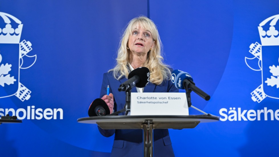 Säkerhetspolischef Charlotte von Essen höjde på torsdagen Sveriges terrorhotnivå.