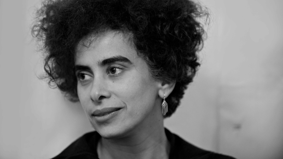 Den palestinska författaren Adiania Shibli kommer till Sverige för att berätta om sitt författarskap. Pressbild.