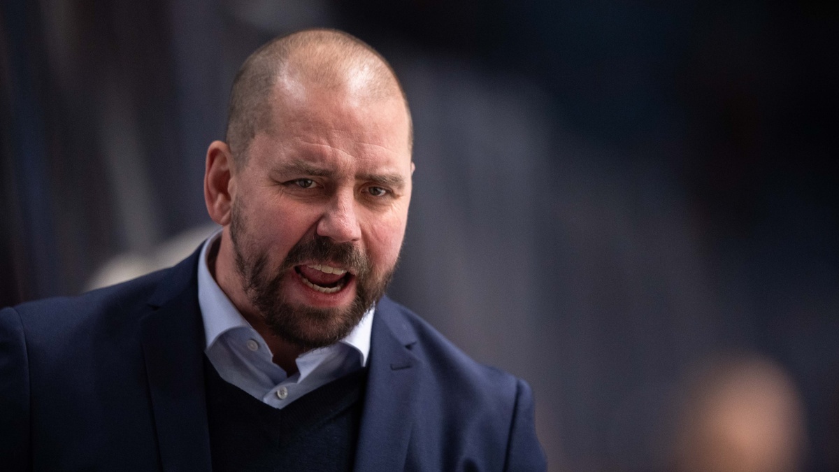 Ingen Nichlas Falk i båset mot Mora