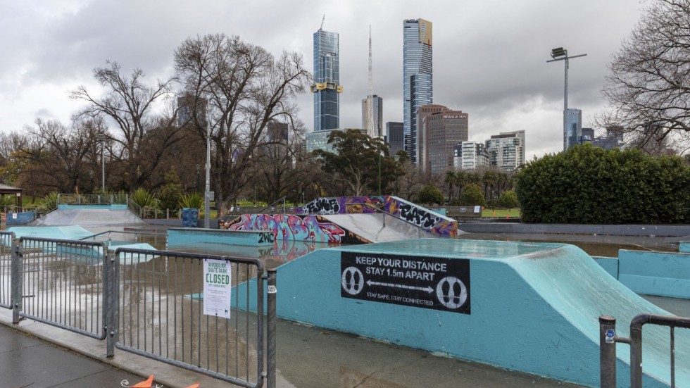 En tom skateboardpark i Melbourne i augusti. Från måndagen får invånarna i staden åter använda parker som denna.