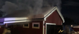 I natt: Garagebrand i Frostkåge – fick omfattande skador