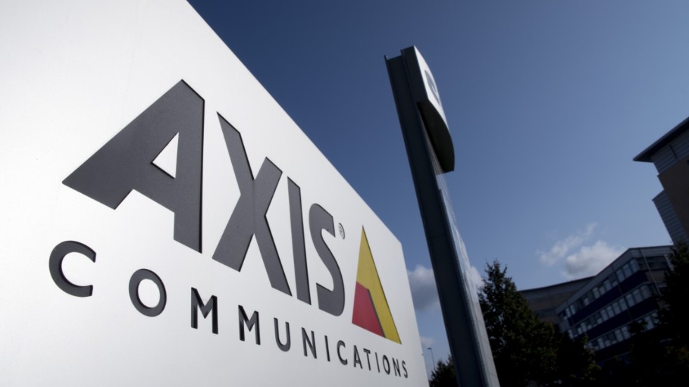 Axis Communciations är ett av tre europeiska företag som bör sluta sälja övervakningsteknik till Kina. 