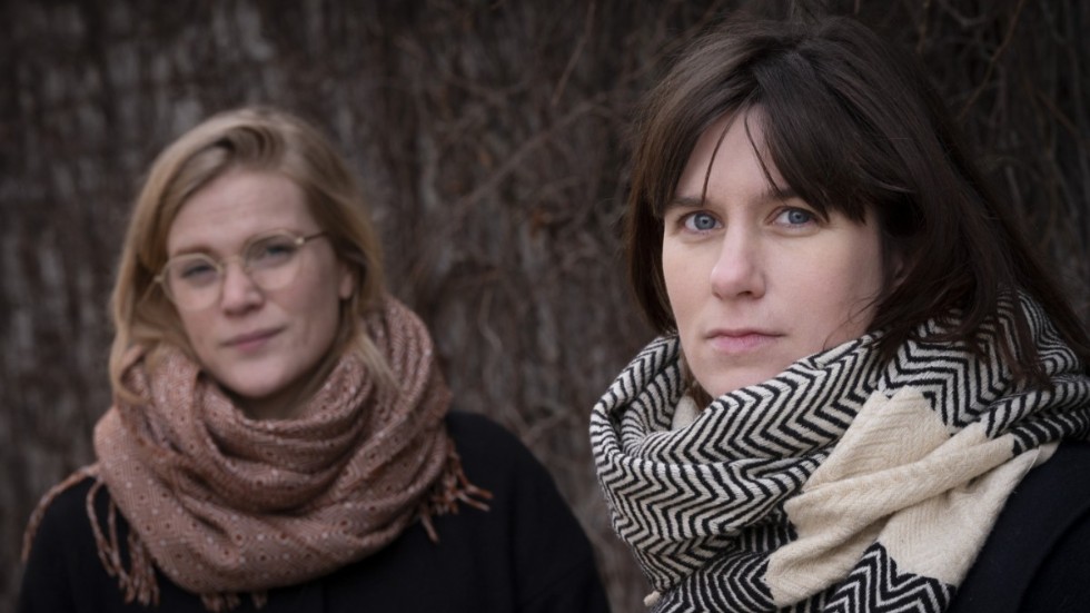 Elin Johansson (tv) och Sara Olsson, regionkoordinatorer mot prostitution och människohandel.