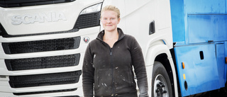 Julia ger lastbilar nytt liv: "Det roligaste är att det blir så fint efteråt"