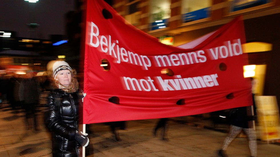 Demonstration mot mäns vålds mot kvinnor i Oslo 2012. Män behöver göra upp med destruktiva mansideal.  