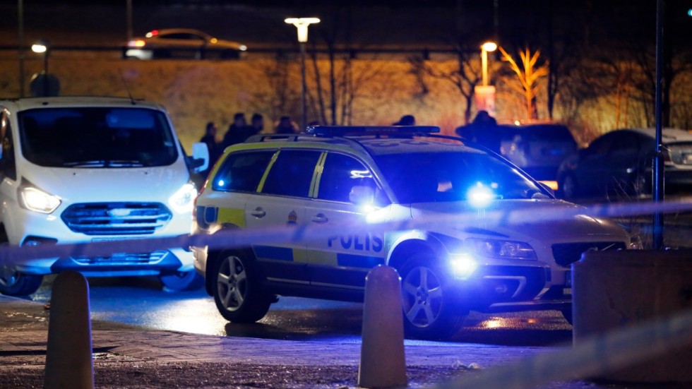 En ung man sköts till döds i Norsborg, söder om Stockholm, i tisdags.