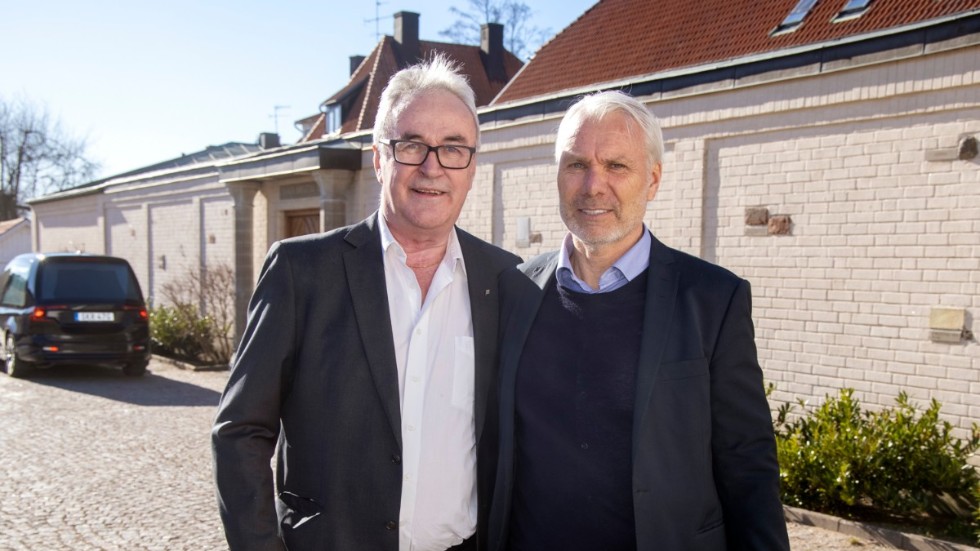 Ralf Edström och Lasse Eriksson på Ronnie Hellströms begravning.