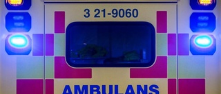 Ambulans till platsen efter olycka