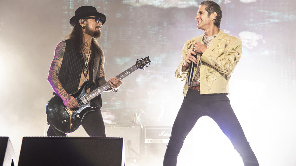 Dave Navarro blev nedslagen av Perry Farrell under en spelning i Boston. Arkivbild.