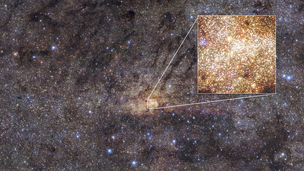 Bilden, tagen med ESO:s Very Large Telescope i Chile, visar en högupplöst vy av Vintergatans innersta delar. I den nya studien har forskarna undersökt den täta nukleära stjärnhopen som visas i detalj här.