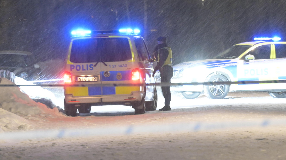 En explosion har inträffat utanför en villa i Lövstalöt norr om Uppsala.