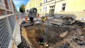 Asfalten hann inte ens svalna – fick rivas upp igen