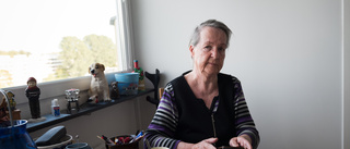 Raili, 82, kan inte titta på tv: "Hemskt när man bor ensam"
