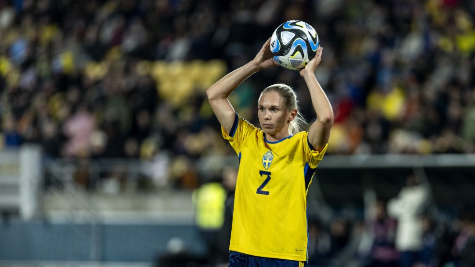 Sveriges Jonna Andersson under lördagens gruppspelsmatch mot Italien i VM. Tre av Anderssons hörnor ledde till mål i 5–0-segern.