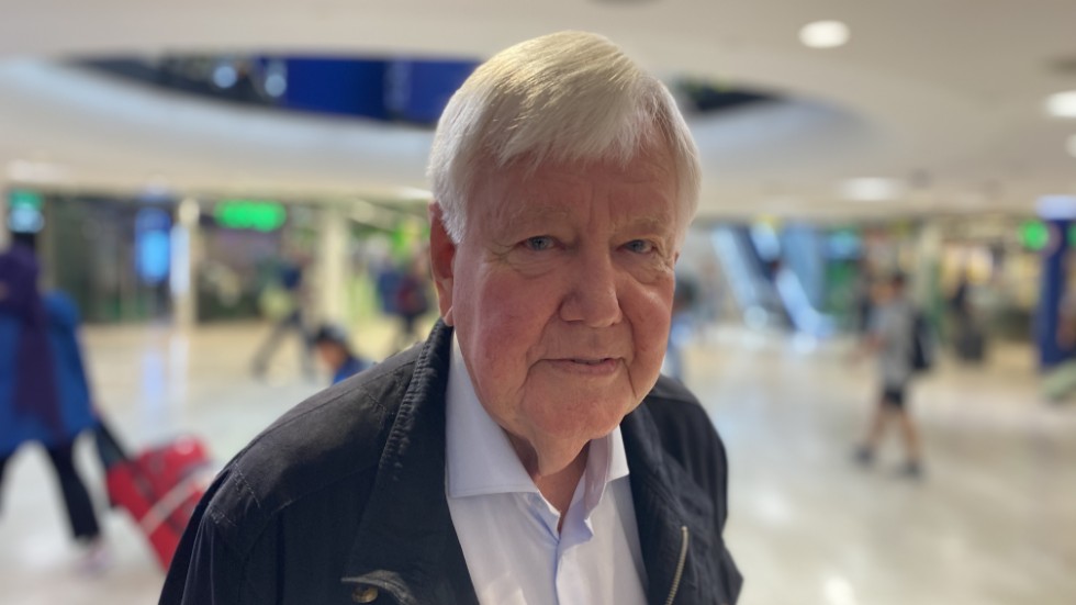 Lennart Fogelström har i olika roller och positioner varit med i den svenska kärnkraftshistorien från starten och framåt. Numera följer han med intresse utvecklingen från sidan. 