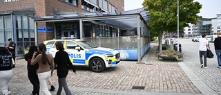 Två gripna vid polisinsats på gymnasieskola