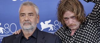 Luc Besson samlade hundar i månader