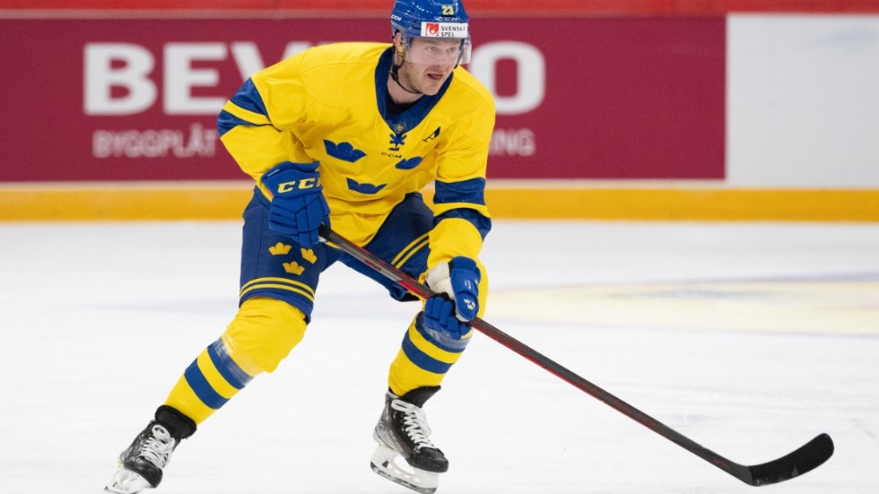 Lucas Wallmark köpte sig fri från sitt KHL-kontrakt den gångna säsongen. Nu vill det svenska förbundet att de spelare som vill ska få lämna KHL. Arkivbild.