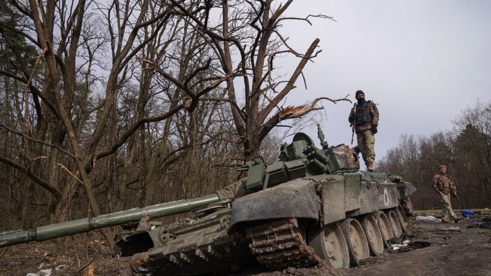 När stridsvagnarna har lämnat Ukraina kommer vi och våra partners att stå kvar och bidra till uppbyggnaden av Ukraina. Det skriver flera organisationer. 