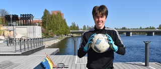 Linus, 16, lägger ned karriären trots spel i landslaget – för att satsa på fotbollen: "Jag har alltid velat elitsatsa"