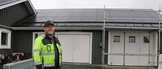 Många vill bygga solpaneler på sina tak: "Långa väntetider"
