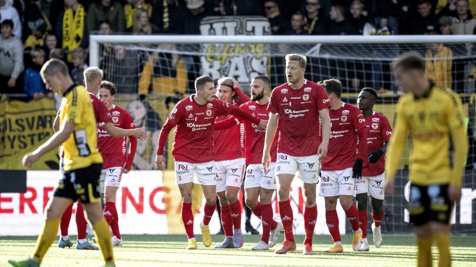 Kalmar FF är i allra högsta grad med i fajten om de allsvenska medaljerna efter 2–0-segern borta mot Elfsborg.