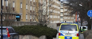 Skottlossning nära tågstationen i Eskilstuna – två män anhållna för grovt vapenbrott
