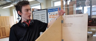 18-årige Paul Vendel gör din röstning i valet säker – med sitt hantverk. "Lite roligt att kunna hjälpa till"