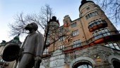 Idag, 14 mars 2022, är prick 100 år sedan arbetarrörelseagitatorn August Palm gick bort. Palm står staty utanför LO-borgen i Stockholm.