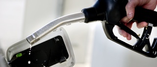 Höjda bensinpriserna innebär tusenlappar i ökande kostnader • Så mycket dyrare har det blivit att köra bil – i din kommun