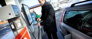 2 000 kronor dyrare per år – med de nya bensinpriserna