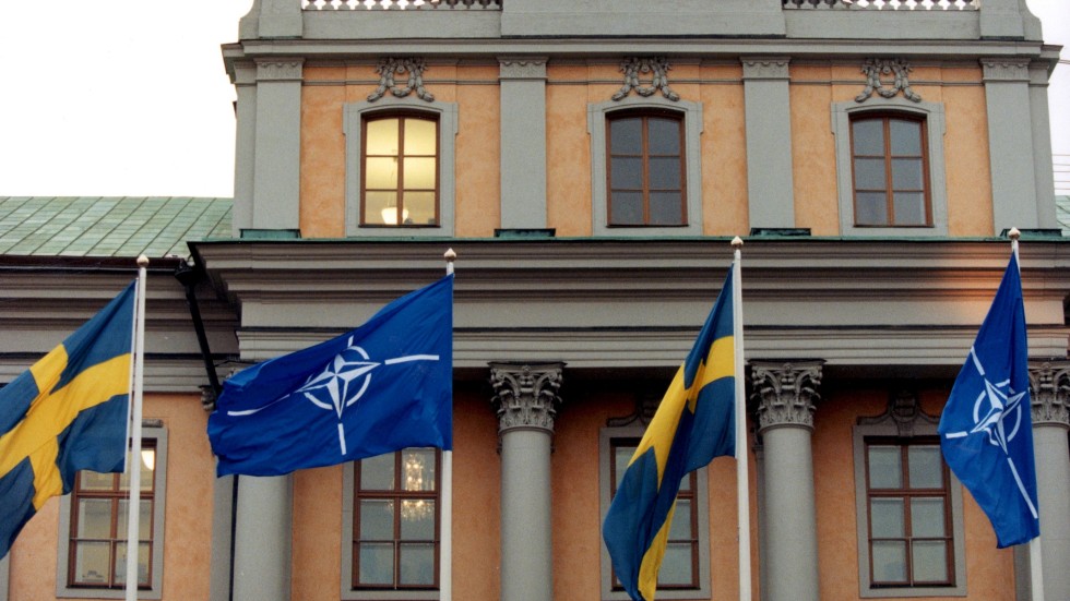 Efter att kriget i Ukraina bröt ut vill nästan varannan svensk gå med i försvarsalliansen Nato, jämfört med runt en tredjedel tidigare. Arkivbild.